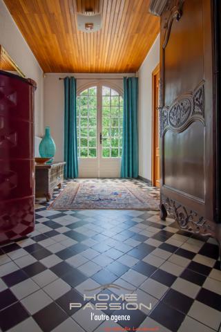Maison
                                                                                                                                                                                                                                                                                                                        7 pièce(s)                                                                                                                                                                                                          5 chambre(s)