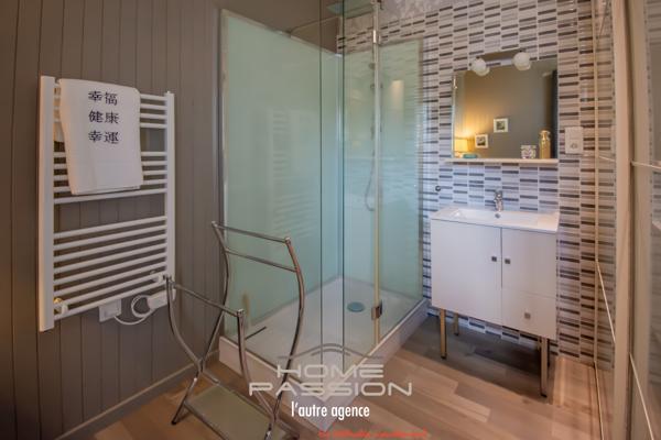 Maison
                                                                                                                                                                                                                                                                                                                        7 pièce(s)                                                                                                                                                                                                          5 chambre(s)