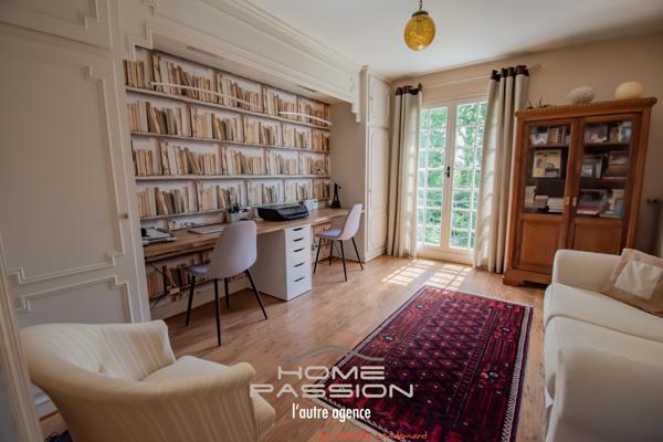 Maison
                                                                                                                                                                                                                                                                                                                        7 pièce(s)                                                                                                                                                                                                          5 chambre(s)