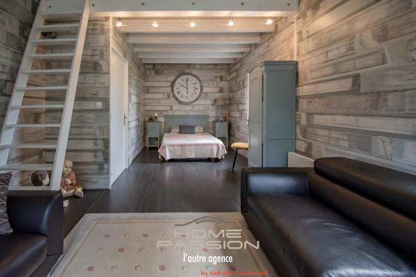 Maison
                                                                                                                                                                                                                                                                                                                        7 pièce(s)                                                                                                                                                                                                          5 chambre(s)