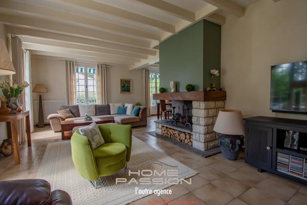 Maison
                                                                                                                                                                                                                                                                                                                        7 pièce(s)                                                                                                                                                                                                          5 chambre(s)