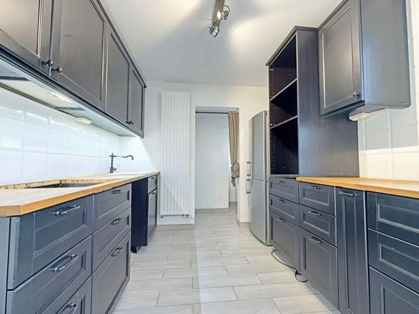 REIMS - APPARTEMENT TYPE 5 - 3 CHAMBRES - BALCONS