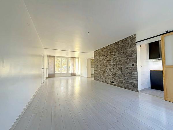 REIMS - APPARTEMENT TYPE 5 - 3 CHAMBRES - BALCONS