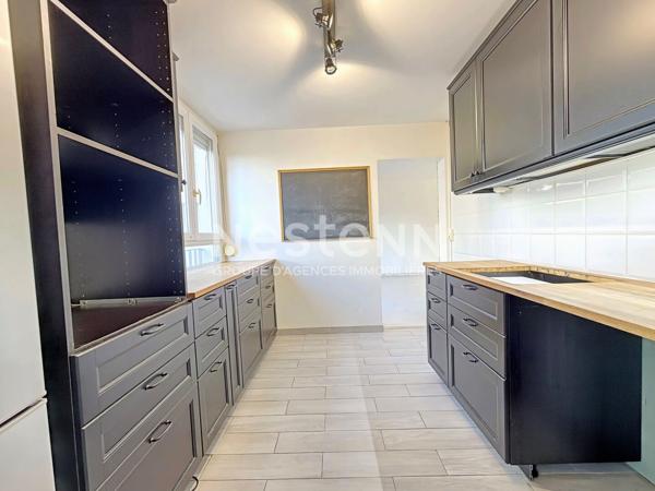 REIMS - APPARTEMENT TYPE 5 - 3 CHAMBRES - BALCONS