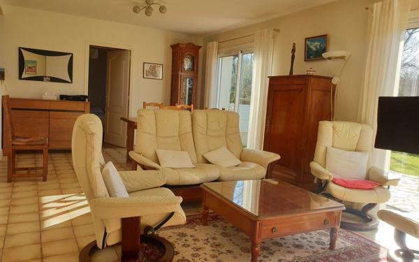 Maison à vendre    5 pièces •  Séné