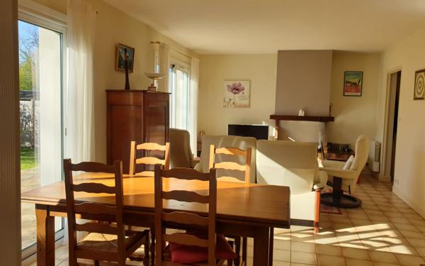 Maison à vendre    5 pièces •  Séné