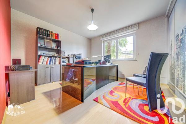 Maison à vendre 8 pièces 215 m² Bertrange