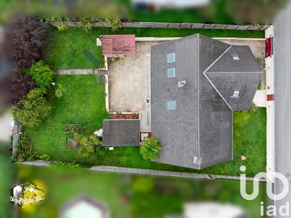 Maison à vendre 8 pièces 215 m² Bertrange