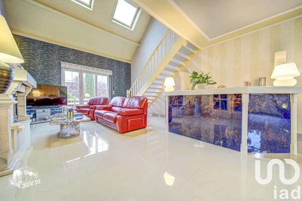 Maison à vendre 8 pièces 215 m² Bertrange