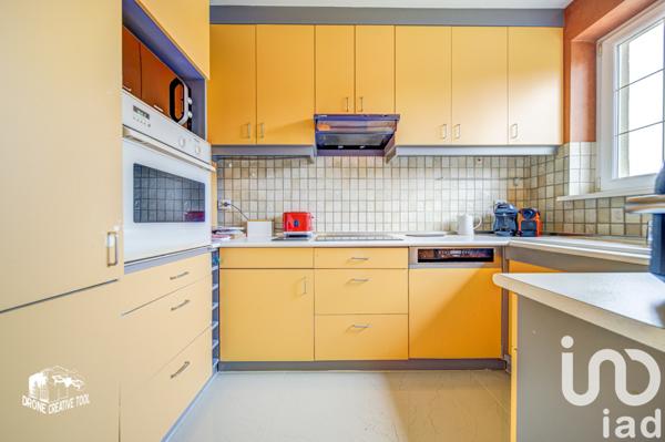 Maison à vendre 8 pièces 215 m² Bertrange