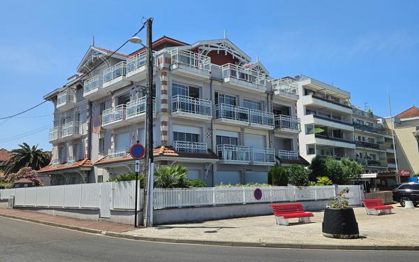 Appartement à vendre    2 pièces • 48 m2 Arcachon