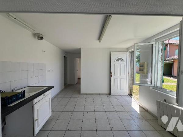 A vendre - Maison d'habitation à rénover - Bias 

À vendre à Bias (40170), maison à usage d'h...