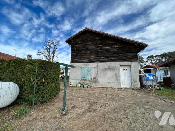A vendre - Maison d'habitation à rénover - Bias 

À vendre à Bias (40170), maison à usage d'h...