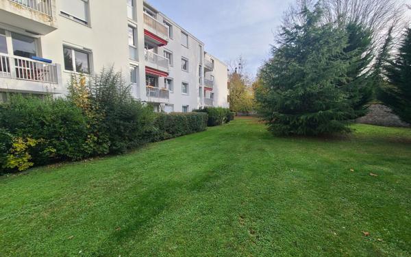 Appartement à louer    4 pièces • 95,25 m2 Vernon