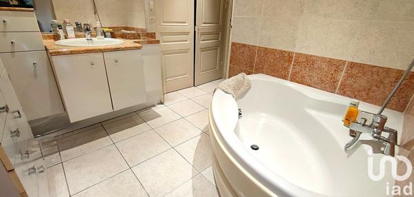 Maison de ville 8 pièces de 244 m² à Lyon (69003)