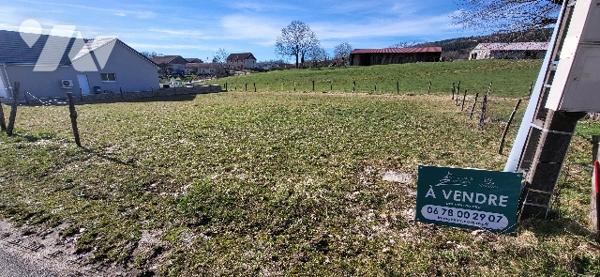 Terrain constructible viabilisé de 788m² à Evillers