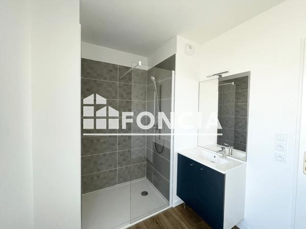 Location Appartement meublé 3 pièces 71.2 m² - 1 RUE JEAN RAYMOND GUYON Lormont 33310