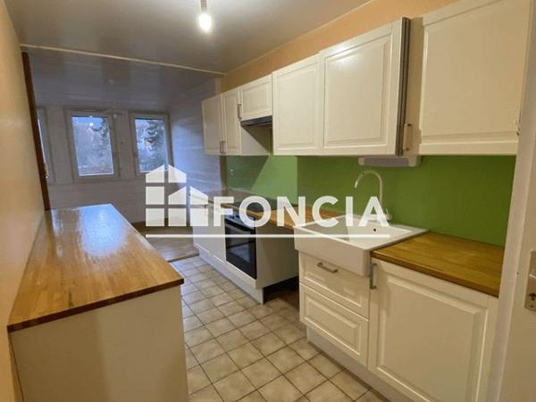 Location Appartement 3 pièces 67.3 m² - PLACE DE LA FONTAINE Perrignier 74550