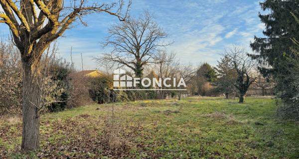 À vendre Terrain 380 m² - Chaleins 01480