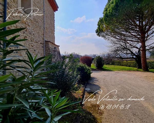 Maison en pierre avec Piscine et Terrain