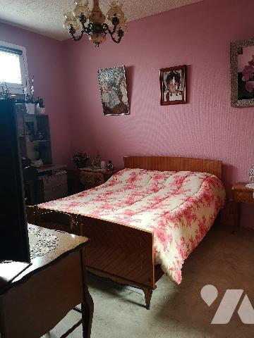 Immeuble mixte comprenant 1 appartement ainsi qu'un grand local commercial