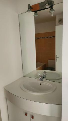 Charmant 2 pièces avec balcon et parking