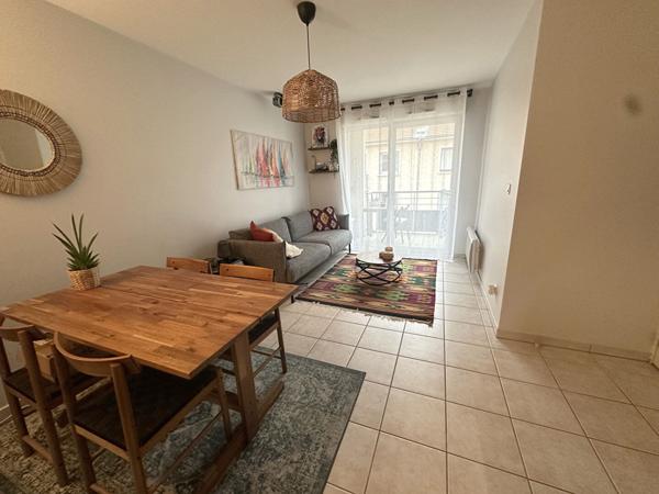 Appartement T2 Villeurbanne, Bellecombe limite Lyon 6, 48m² , balcon, cave, garage