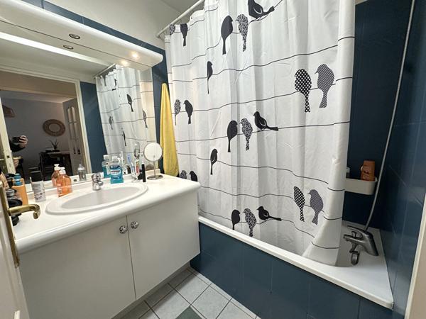 Appartement T2 Villeurbanne, Bellecombe limite Lyon 6, 48m² , balcon, cave, garage