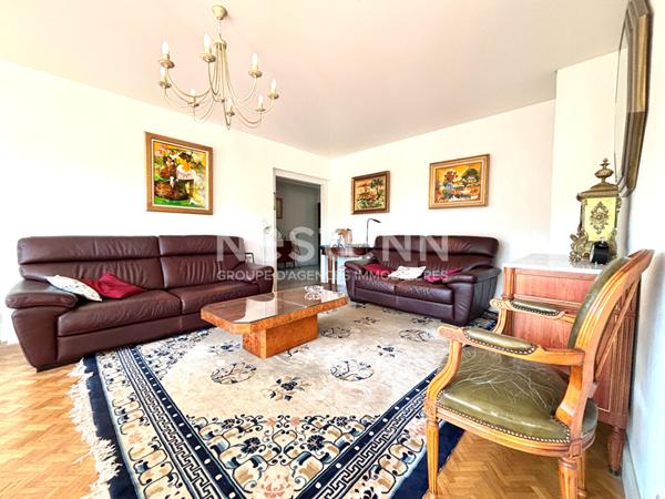 Écully Centre - T5 (116 m²) avec garage et parking