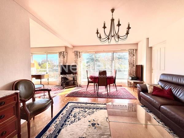 Écully Centre - T5 (116 m²) avec garage et parking