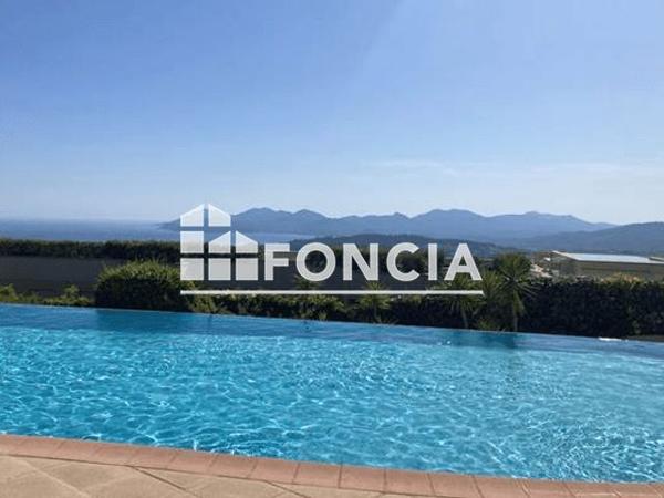 Location Appartement 2 pièces 48 m² - 181 VOIE JULIA ENTREE 9 Mougins 06250