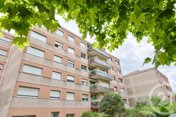 Appartement F4 à vendre  4 pièces - 82 m2 LIVRY GARGAN - 93