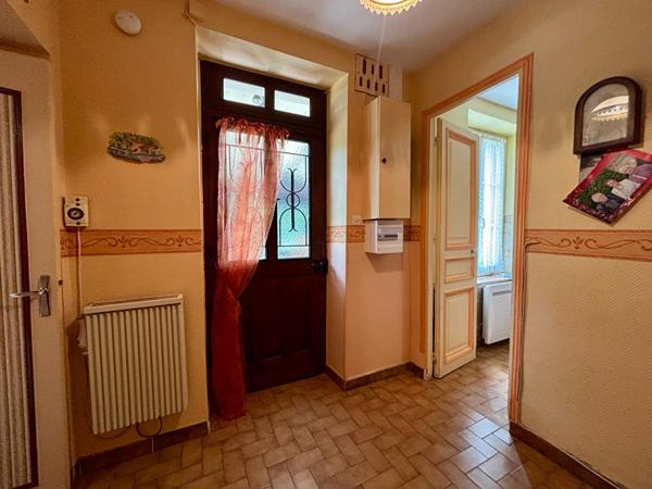 Maison ancienne dans un cadre naturel