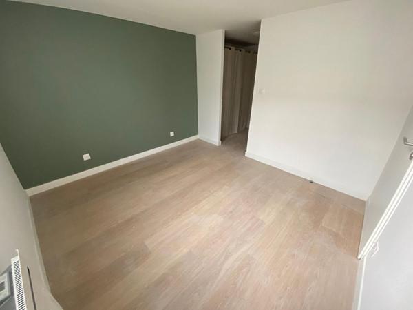 A LOUER : T2 à TOURCOING • Rue du Général Leclerc - MAIRIE DE TOURCOING • 690 € CC • Réf. 638-002