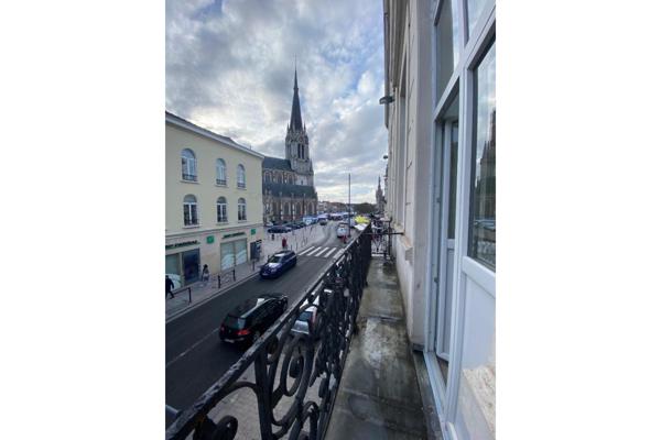 A LOUER : T2 à TOURCOING • Rue du Général Leclerc - MAIRIE DE TOURCOING • 690 € CC • Réf. 638-002