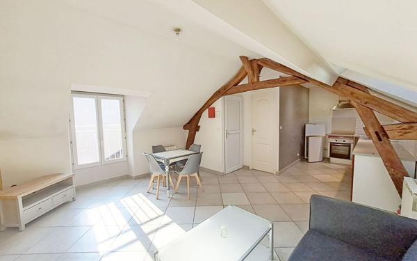 Appartement à louer    3 pièces • 38,79 m2 Fontainebleau