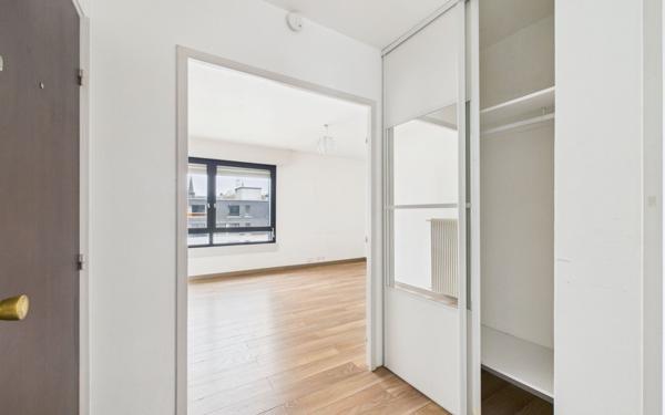 Appartement à vendre    2 pièces •  Reims