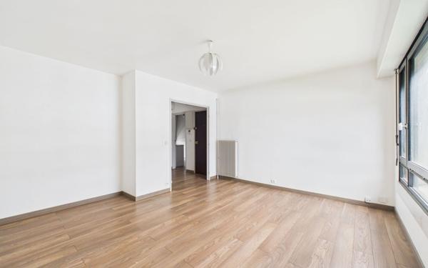 Appartement à vendre    2 pièces •  Reims