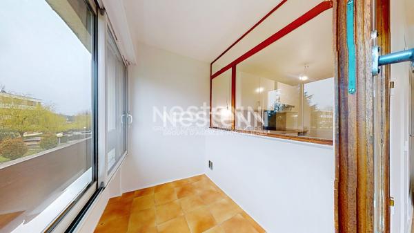 A louer à LONGJUMEAU, appartement de 4 pièces avec 3 chambres, loggia et box en sous-sol
