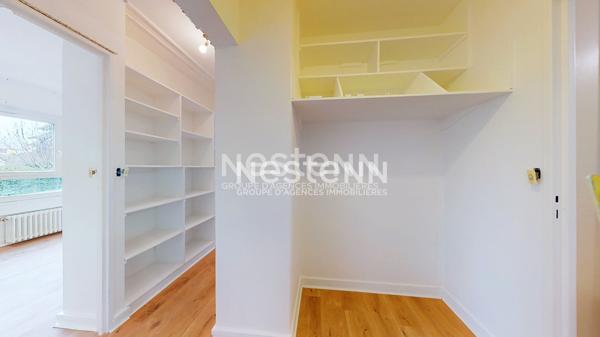 A louer à LONGJUMEAU, appartement de 4 pièces avec 3 chambres, loggia et box en sous-sol