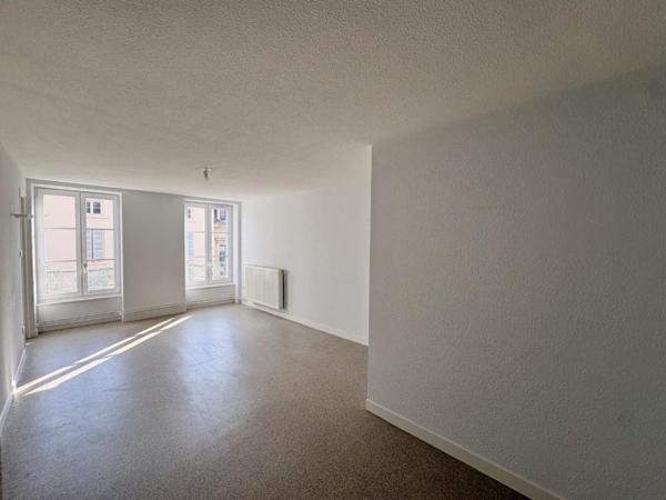 APPARTEMENT T2 A LOUER A ROANNE - CENTRE VILLE