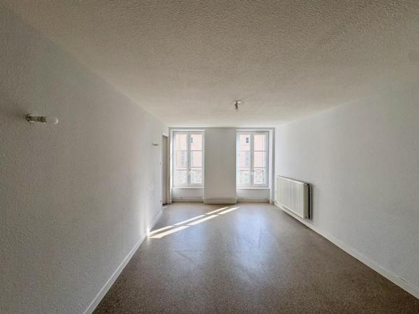 APPARTEMENT T2 A LOUER A ROANNE - CENTRE VILLE