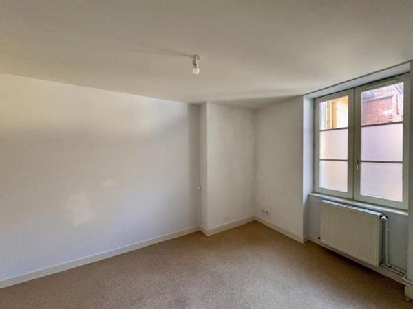 APPARTEMENT T2 A LOUER A ROANNE - CENTRE VILLE