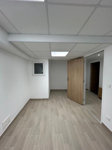 "LOCAL COMMERCIAL 3 PIECES 98M2"