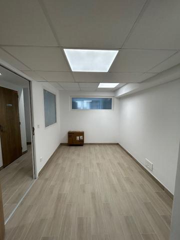 "LOCAL COMMERCIAL 3 PIECES 98M2"