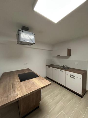 "LOCAL COMMERCIAL 3 PIECES 98M2"