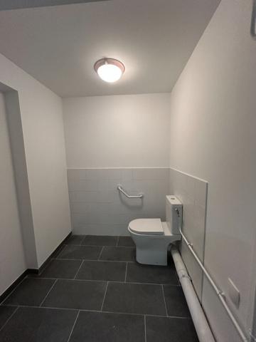 "LOCAL COMMERCIAL 3 PIECES 98M2"