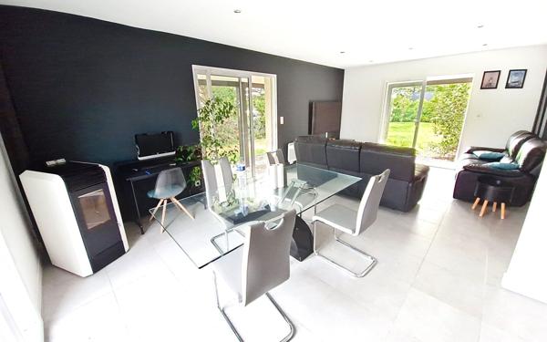 Maison à vendre    4 pièces • 106,77 m2 Rouffiac-Tolosan