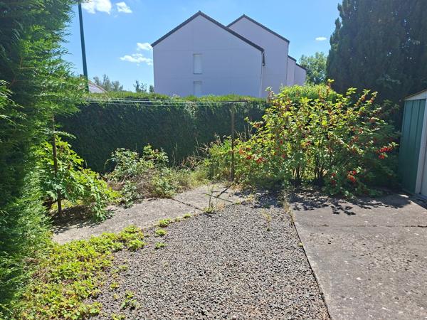 jolie maison et son très beau jardin!