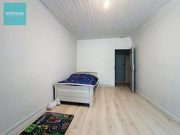 A vendre maison de village de 93m² habitables , trois chambres, terrasse sur la commune de Labastide d'Anjou